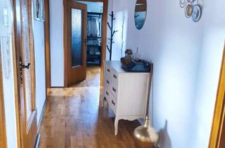 Wohnung mieten in 72829 Engstingen, 3,5 Zi. DG-Wohnung 77m² zzgl. Bühne (max. 2Personen)