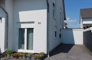 Doppelhaushälfte kaufen in 66740 Saarlouis, Einziehen und wohlfühlen - sehr gepflegte Doppelhaushälfte in Saarlouis - Picard