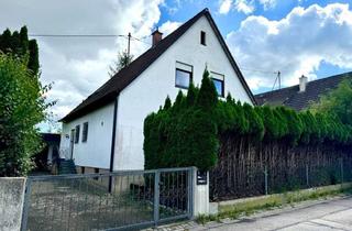 Haus kaufen in 86415 Mering, Zweifamilienhaus mit Potenzial