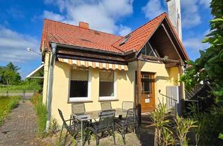 Doppelhaushälfte kaufen in 17087 Altentreptow, Dr. Lehner Immobilien NB -Doppelhaushälfte in ländlicher Idylle bei Altentreptow