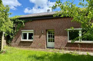 Einfamilienhaus kaufen in 25876 Schwabstedt, Sanierungsbedürftiges Einfamilienhaus mit neuer Heiztechnik in ruhiger Lage