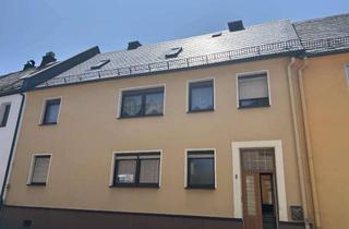 Haus kaufen in 95152 Selbitz, Kompaktes Stadthaus in zentraler Lage