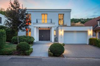 Villa kaufen in 76530 Innenstadt, Moderne Villa in bester Waldrandlage von Baden-Baden