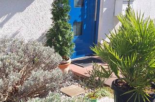 Doppelhaushälfte kaufen in 69239 Neckarsteinach, Wunderschöne Doppelhaushälfte (nach WEG) mit Terrasse, pflegeleichtem Garten in Feldrandlage