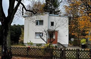 Haus kaufen in Chausseestrasse 17 A, 14109 Berlin, Berlin - Grundstück mit 2 Familienhaus zur Entwicklung