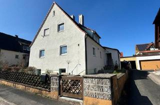 Haus kaufen in 91322 Gräfenberg, Gräfenberg - Zweifamilienhaus in ruhiger Lage von Gräfenberg