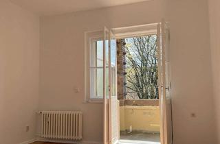 Wohnung kaufen in Mörchinger Straße 109, 14169 Zehlendorf, Sonne, Ruhe und liebevoll ausgestattet mit Balkon zur Sonnenseite – Gelegenheit!