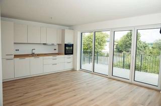 Wohnung mieten in Oberer Lachenweg 24, 35510 Butzbach, 3-Zimmer I 82m² I Neubau Erstbezug I Balkon, Einbauküche & Bad mit Möbel + Regendusche