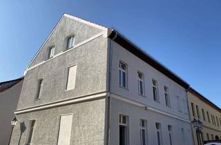 Wohnung mieten in Kirchstraße, 15345 Altlandsberg, Attraktive und geräumige 2-Zimmer-Wohnung zum Erstbezug im sanierten Altbau