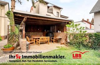 Einfamilienhaus kaufen in 65830 Kriftel, Sanierungsbedürftiges Einfamilienhaus mit Wintergarten, Gartenidylle, Grillplatz, Stall und Garage