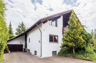 Haus kaufen in 85134 Stammham, Solides Zweifamilienhaus mit viel Wohnfläche in ruhiger Lage von Stammham-Westerhofen