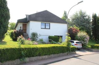Einfamilienhaus kaufen in 37287 Wehretal, Solides Einfamilienhaus mit Fernblick in bester Wohnlage von Reichensachsen