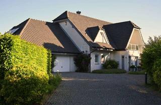 Einfamilienhaus kaufen in 47533 Kleve, Exklusives freistehendes Einfamilienhaus mit Doppelgarage in beliebter Wohnlage