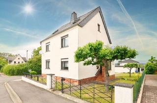 Haus kaufen in 56132 Frücht, Gepflegtes 1-2 Familienhaus mit Balkon, Garten und Garage in ruhiger Lage in Frücht