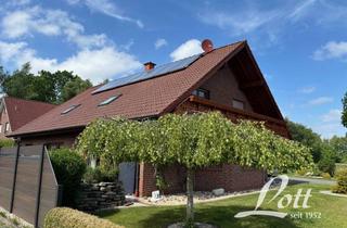 Wohnung mieten in 26689 Apen, **Renovierte Dachgeschosswohnung - Sackgassenlage!**