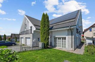 Doppelhaushälfte kaufen in 72224 Ebhausen, Ebhausen - Energieeffizientes Wohnglück: Doppelhaushälfte mit Kamin & Garten | Charme, Licht & Raum für mehr