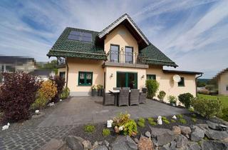 Einfamilienhaus kaufen in 56729 Ettringen, Ettringen - Einfamilienhaus mit Traumblick, Doppelgarage, Provisionsfrei