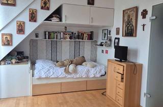 Wohnung kaufen in Holzgasse 42, 53721 Siegburg, Charmante Dachgeschosswohnung mit Michaelsbergblick in Siegburg
