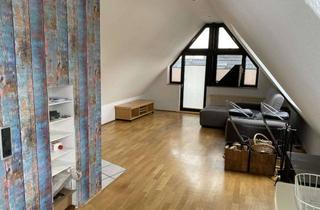Wohnung mieten in Am Kämpchen 10, 40822 Mettmann, Charmante Dachgeschosswohnung mit Kamin & Balkon – Ruhige Lage nahe Innenstadt von Mettmann