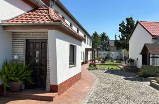 Haus kaufen in 04932 Gröden, Traumhaft schönes Ein-/Zweifamilienhaus und Gartenhaus auf einem gepflegten Grundstück in Görden