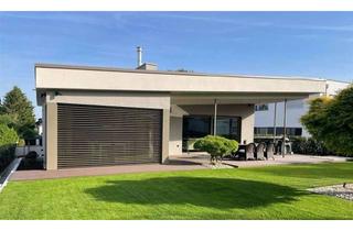 Villa kaufen in 61476 Kronberg, Top kernsanierte Villa der Moderne in ruhiger Lage von Kronberg im Taunus