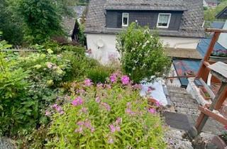 Haus kaufen in 95189 Köditz, Bezauberndes kleines Häuschen mit verwunschenem Terrassengarten