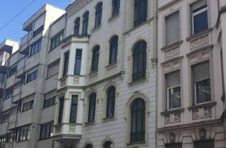 Wohnung mieten in Uellendahler Str. 12, 42107 Elberfeld, 4 Zimmer, KDB, Balkon, -für WG geeignet-