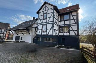 Einfamilienhaus kaufen in 35119 Rosenthal, Attraktives Einfamilienhaus mit Scheune