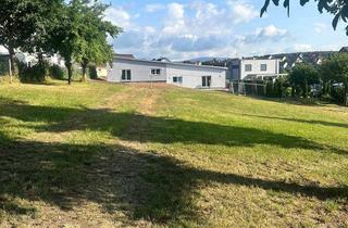 Doppelhaushälfte kaufen in Maria-Stern-Straße, 97705 Burkardroth, Schöne Doppelhaushälfte (auch als Praxis nutzbar) mit 4,5 Zimmern und Einbauküche in Burkardroth