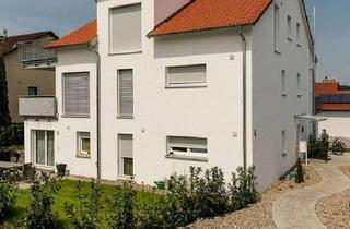 Wohnung kaufen in Liebigstraße 4, 97204 Höchberg, Höchberg - Hochwertige 3-Zimmerwohnung mit Garten in Höchberg