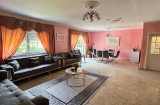 Wohnung kaufen in 65428 Rüsselsheim, Rüsselsheim am Main - 5 Zimmer, 2 Küchen, 3 Bäder, Terrasse, Garage & Garten