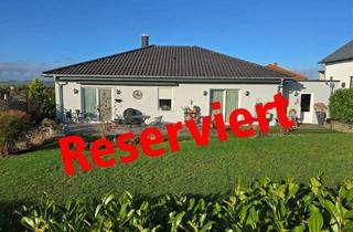Haus kaufen in 54529 Spangdahlem, Spangdahlem - Neuwertiger Bungalow mit viel Platz! Treppensteigen war gestern! Energiewert (A)