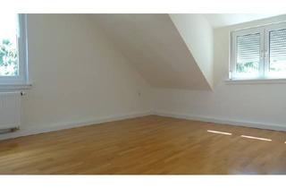 Wohnung mieten in Bickenbacher Straße 28, 64342 Seeheim-Jugenheim, Seeheim-Jugenheim - Ruhige-2-Zimmer-DG-Wohnung