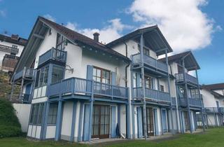 Wohnung kaufen in 94572 Schöfweg, Kompakt & Idyllisch: Traumhaft sanierte Ferienwohnung mit Terrasse, Einbauküche und Garage