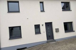 Wohnung mieten in Büchelsgasse, 53940 Hellenthal, Attraktive und vollst. renovierte 3-Raum-EG-Wohnung mit geh. Innenausstattung mit Balkon und EBK