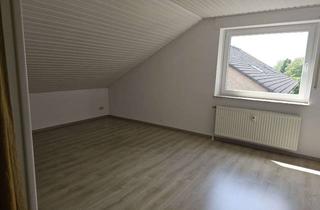 Wohnung mieten in Cranachstraße, 32429 Minden, Freundliche und modernisierte 2-Zimmer-DG-Wohnung mit Einbauküche in Minden
