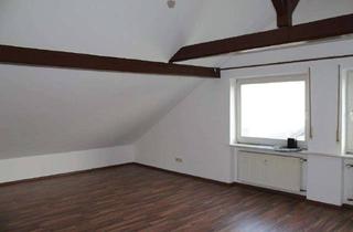 Wohnung mieten in Nanni Lambrecht Str., 55469 Simmern, Nähe Schulzentrum. Gepflegte 3-Zimmer DG-Wohnung mit Balkon in Simmern/Hunsrück