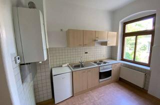 Wohnung mieten in Ernst-Thälmann-Str. 43, 08499 Mylau, Große 3-Raum-EG-Wohnung mit EBK und Garten in Mylau
