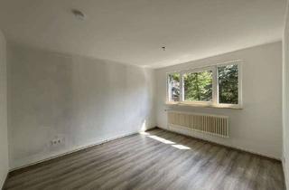Wohnung mieten in Bremer Straße 195, 26389 Bant, Top 3-Zimmer-Wohnung im Dachgeschoss mit Dusche in Wilhelmshaven City
