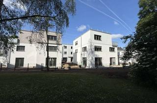 Haus kaufen in Friedrich-Wilhelm-Von-Steuben-Straße 98, 60488 Hausen, Freistehendes Haus mit Doppelgarage