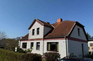 Haus kaufen in 18182 Mandelshagen, Charmantes Massivhaus mit großem Grundstück und viel Potenzial in idyllischer Lage von Blankenhagen