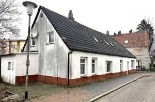 Mehrfamilienhaus kaufen in 27472 Cuxhaven, Stark sanierungsbedürftiges Mehrfamilienhaus + Option aufs Nachbargrundstück
