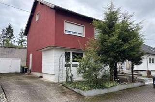 Haus kaufen in 66773 Schwalbach, Charmantes Ein- Zweifamilienhaus in Schwalbach