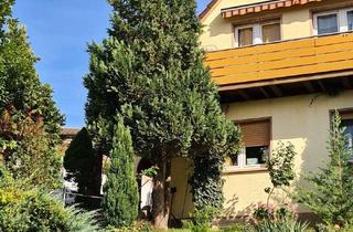 Haus kaufen in 69181 Leimen, Frei stehendes Dreifamilienhaus in begehrter Hanglage