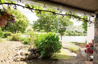 Haus kaufen in 54536 Kröv, Wohnen in direkter Mosellage mit großem Garten und Moselblick in Kröv/Kövenig