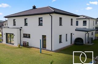 Villa kaufen in 95506 Kastl, Neubau Stadtvilla! Gehobenes Wohnen mit edler Ausstattung, großem Traumgarten und Süd-Terrasse