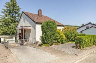 Einfamilienhaus kaufen in 76356 Weingarten, Einfamilienhaus mit Potential in traumhafter Aussichtslage von Weingarten