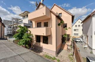 Haus kaufen in Stockheimer Straße, 70435 Zuffenhausen, +++ frei-/leerstehend, teilw. möbliert - 3-FH - Terrasse, Grünfläche, 2 Balkone - zentral, ruhig +++