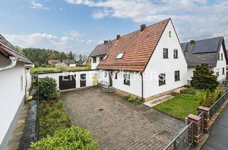 Doppelhaushälfte kaufen in 91094 Langensendelbach, Wunderschön saniertes Zweifamilienhaus + zwei genehmigte Doppelhaushälften in Traumlage!