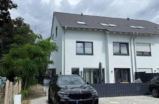 Haus mieten in Karl-Marx-Str., 63526 Erlensee, Lichtdurchflutete 5-Zimmer Wohnung mit Terrasse + Garten